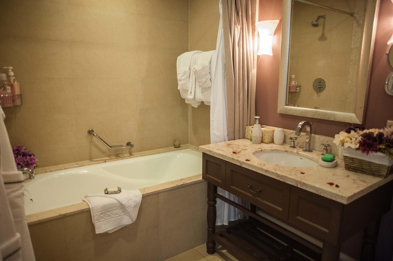 Palmyra Luxury Beach Condos Montego Bay Ngoại thất bức ảnh